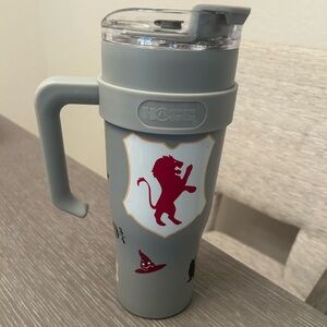 Harry Potter Gray Hogg‎ Tumbler with Red Lion Design